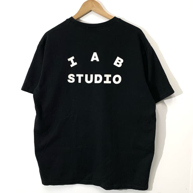 아이앱스튜디오 블랙 반팔티