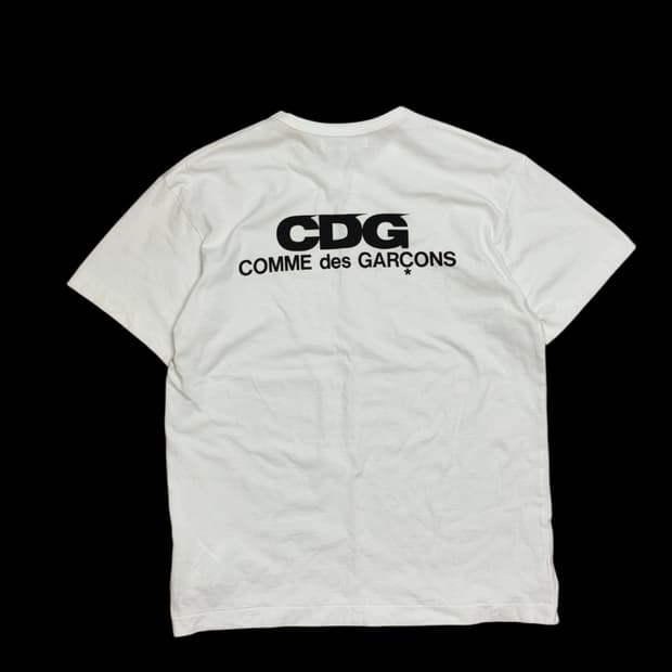 꼼데가르송 cdg 백프린팅 로고 반팔 티셔츠