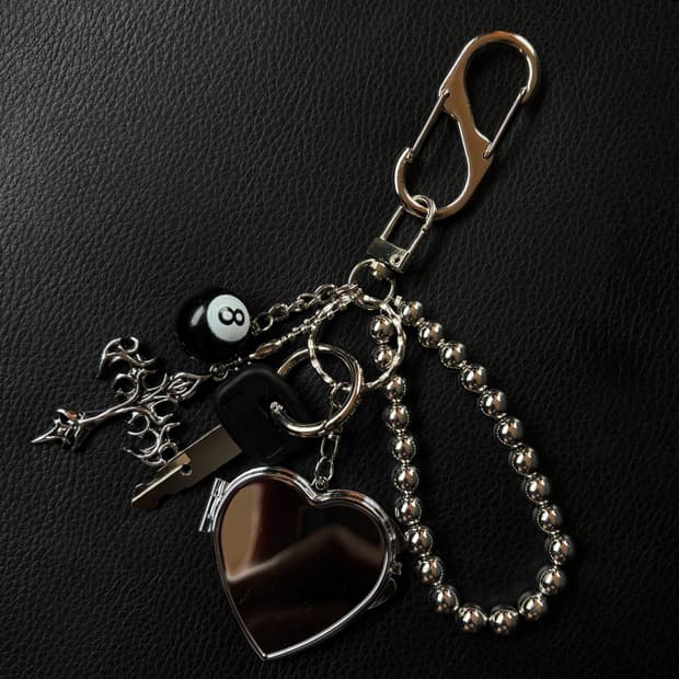 vintage keyring (Queen)  