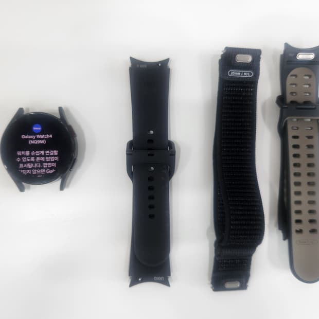 [삼성] 갤럭시워치4 40mm 블랙 + 삼성정품스트랩3종