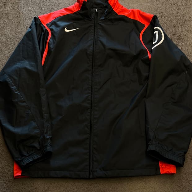 나이키 올드스쿨 토탈90 바람막이 처분 