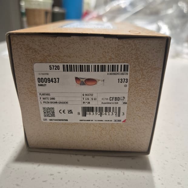 오클리 플란타리스 프리즘 브라운 선글라스