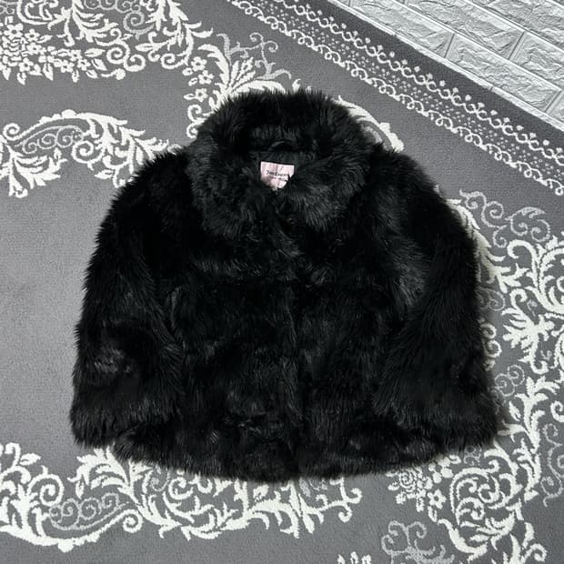 00‘s 쥬시 꾸뛰르 블랙 퍼 자켓