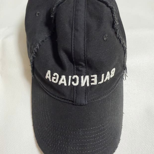 (L) 발렌시아가 미러 볼캡 블랙