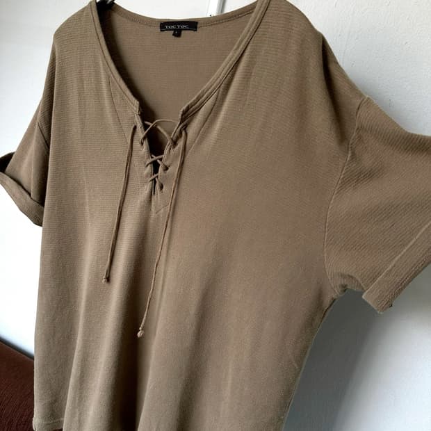 Jacquard fabric design neck t-shirt