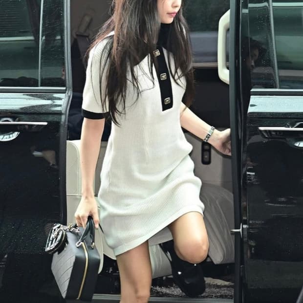 샤넬 스퀘어 버튼 캐시미어 니트 원피스