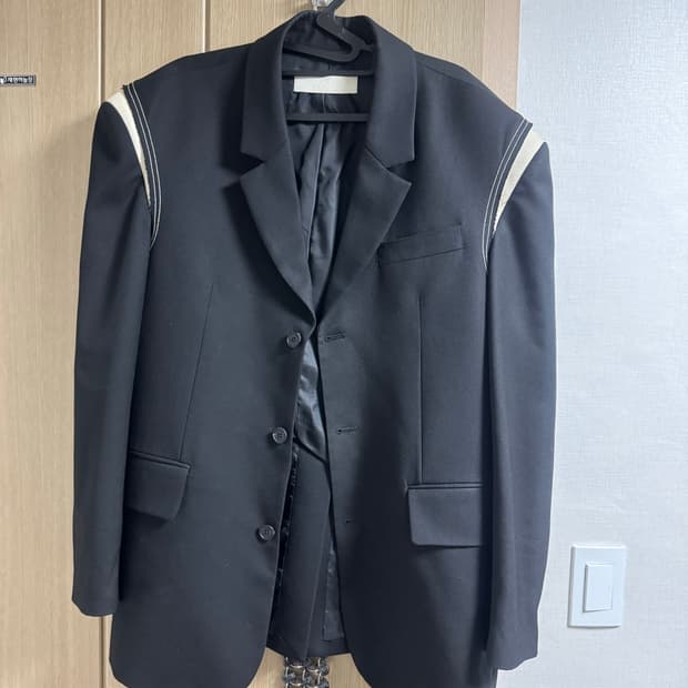웨이비니스 블레이저 2사이즈 구해요