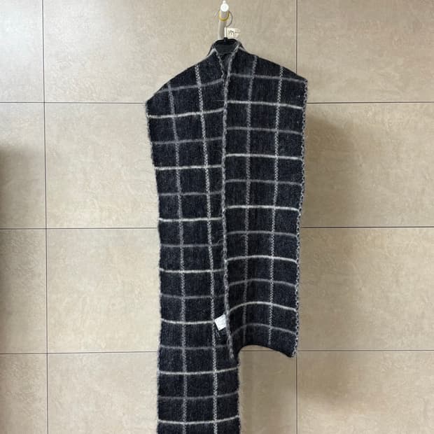 생로랑 14fw 모헤어 머플러