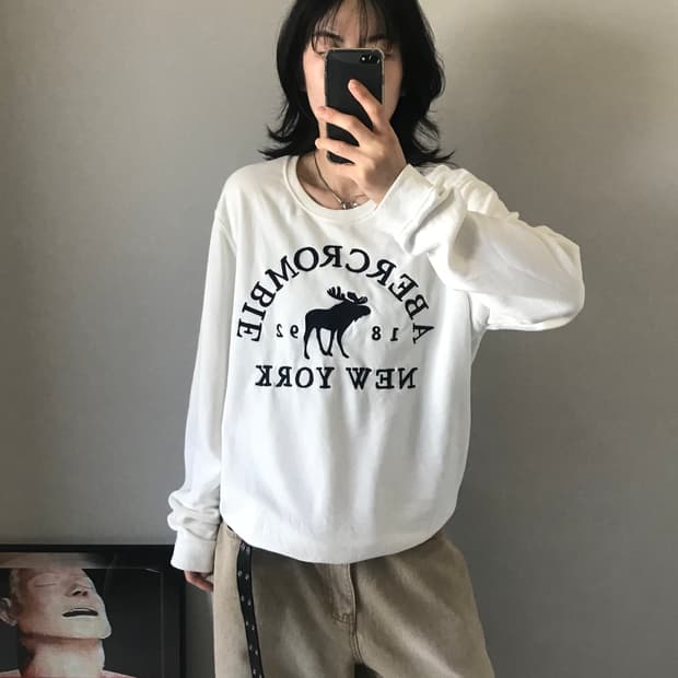 아베크롬비 중앙 빅 프린팅 화이트 맨투맨