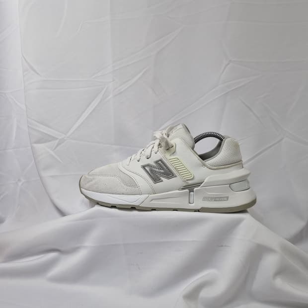 250 뉴발란스 997 스니커즈