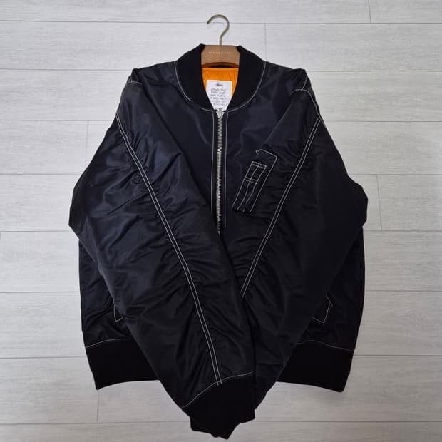 스투시 빌트 리버시블 붐버 자켓 블랙