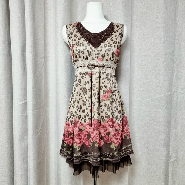 엑시즈팜 딸기초코 원피스 미디움 (55-날씬66) 새상품