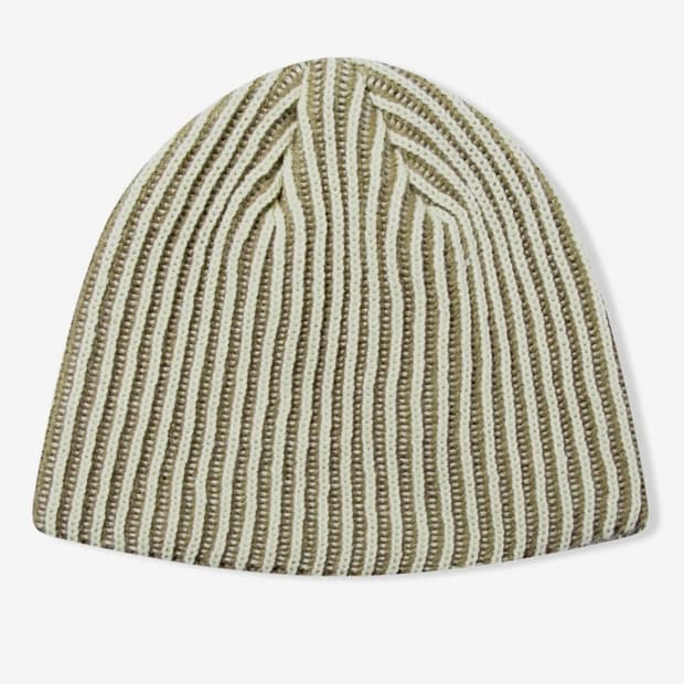Short Cascade Beanie Olive