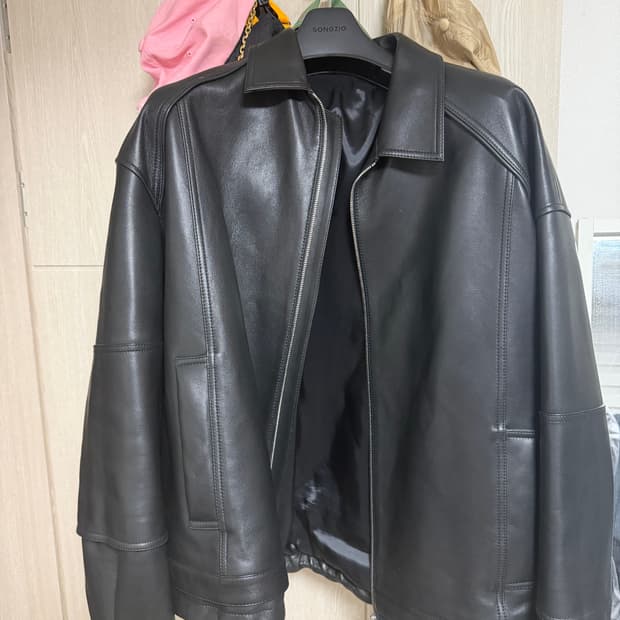 준지 23fw 레더자켓 가죽셔츠 48사이즈 판매합니다.