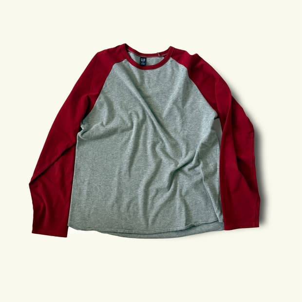 Old GAP Raglan Long Sleeve Tee