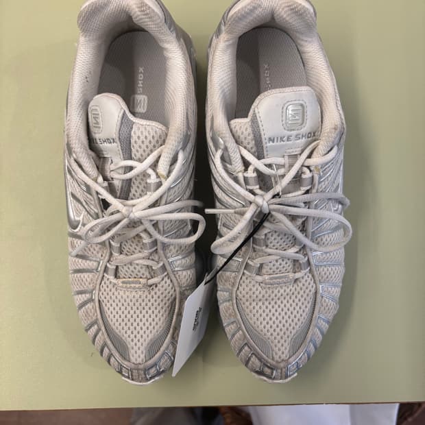 Nike shoxs TL metalic silver