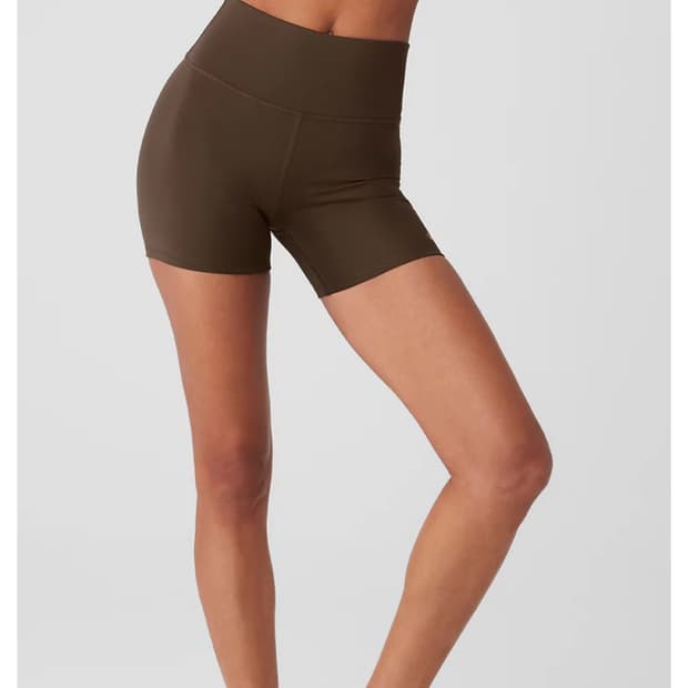 Alo 알로 요가 에어리프트 에너지 쇼츠 Espresso