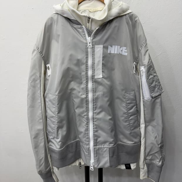 매장판정품) 나이키x사카이 NRG 레이어드 붐버 자켓 L