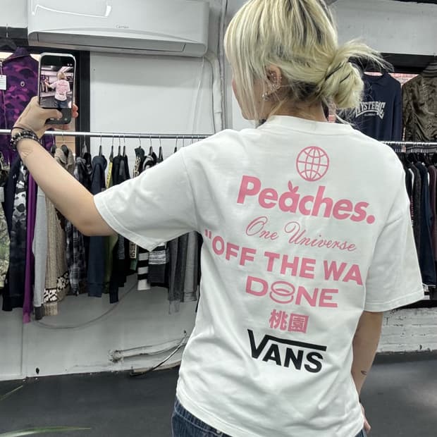 반스 피치스 레터링 반팔티