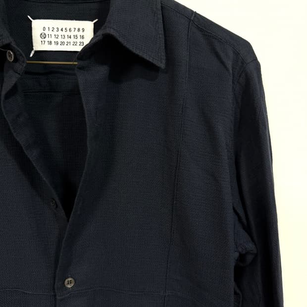 마틴 마르지엘라 캔버스 패브릭 크로스 컷아웃 셔츠