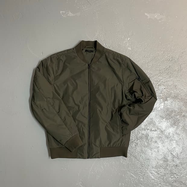 코스 봄버 자켓