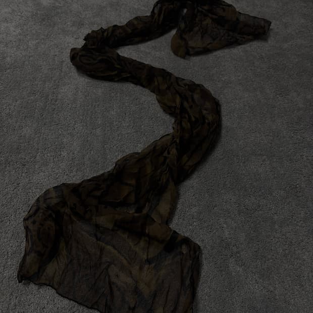 Vintage minimal grunge mood scarf