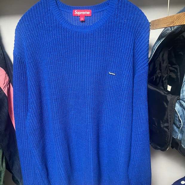 슈프림 스몰 박스 립드 스웨터 로얄 23FW