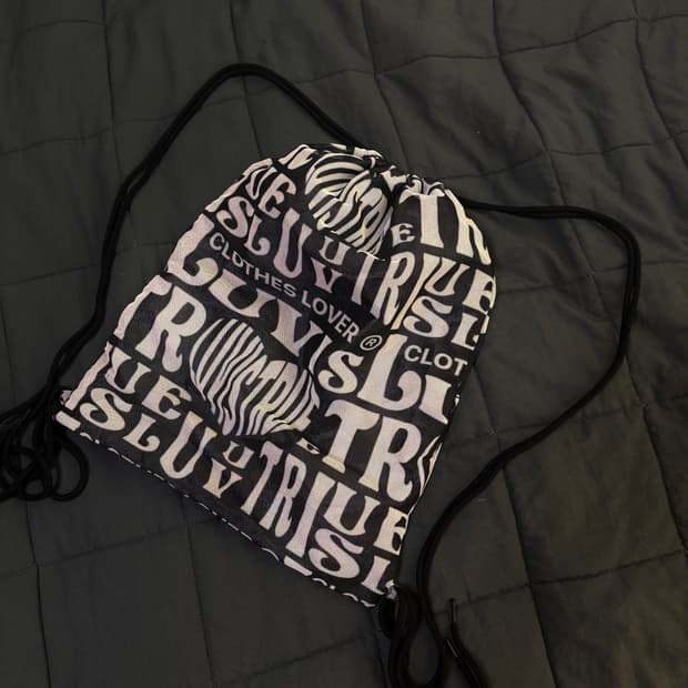 러브이즈트루 짐색가방 