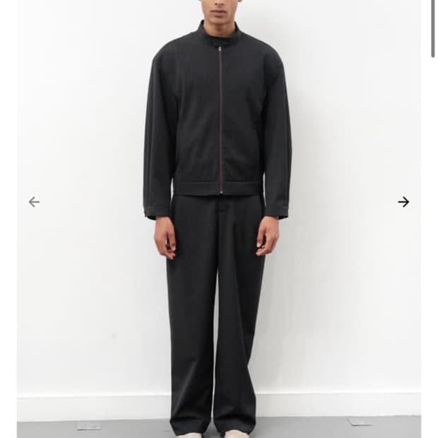 아모멘토 25ss 울 스트라이프 집업 점퍼 / M