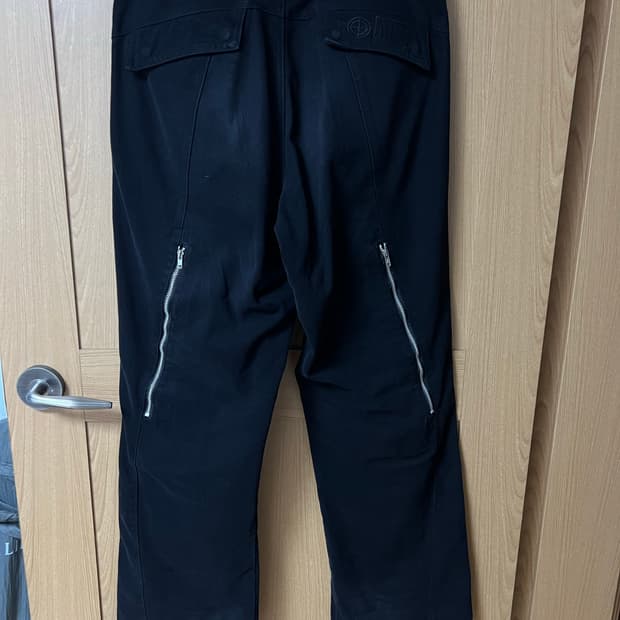 플라스틱프로덕트 지퍼팬츠