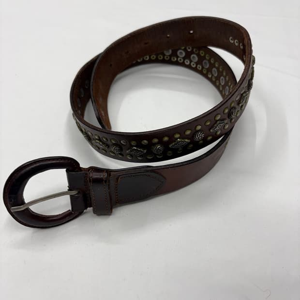 빈티지 웨스턴 스터드 디테일 빈티지 레더 벨트