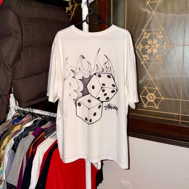 스투시 파이어 다이스 티셔츠 화이트