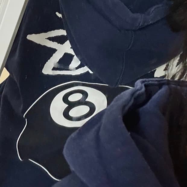 스투시 8볼 후드티