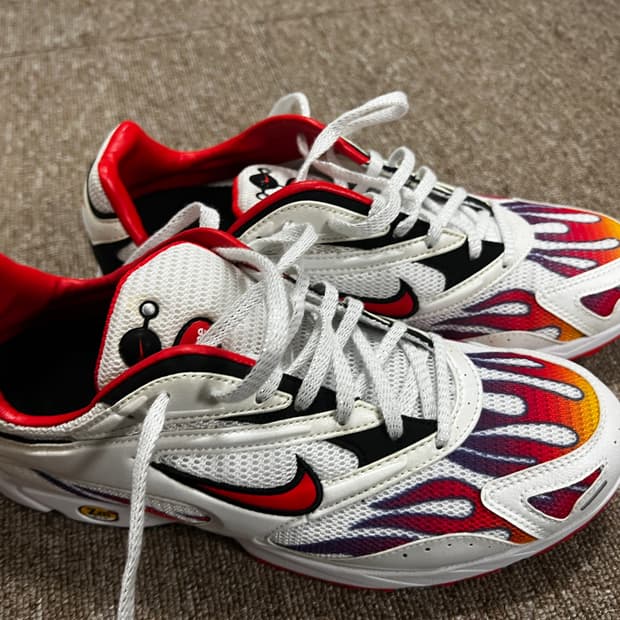 슈프림 나이키  줌 스펙트럼 265