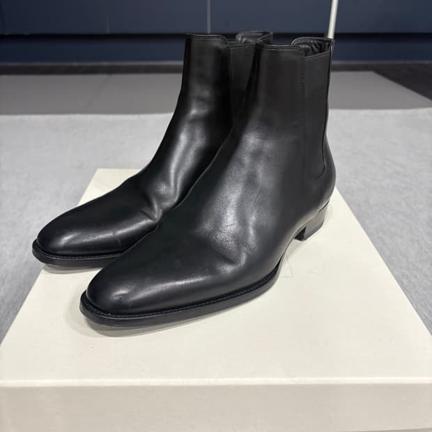 생로랑 41사이즈 판매해요