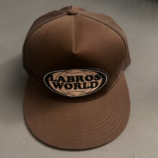 라브로스 트러커 매쉬캡