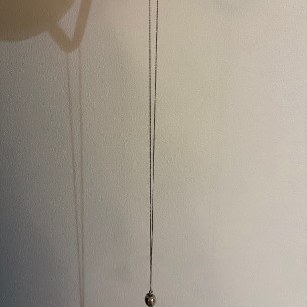 언더커버 사과목걸이