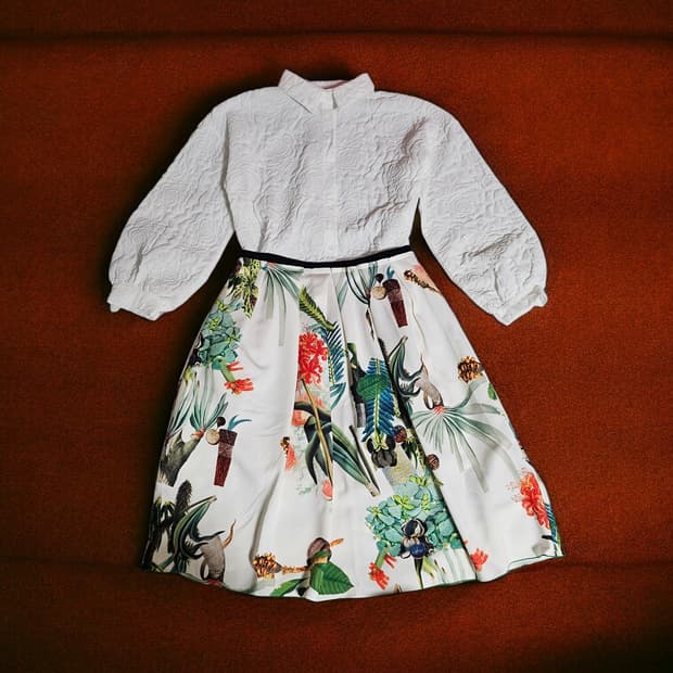 티렌 THYREN 패턴 네오플랜 플리츠 미디스커트 55(1/2)