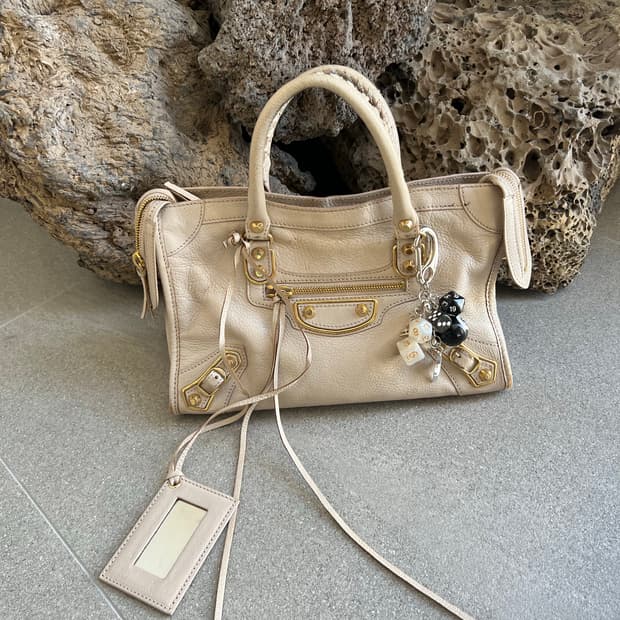 발렌시아가 클래식 시티백 스몰 베이지