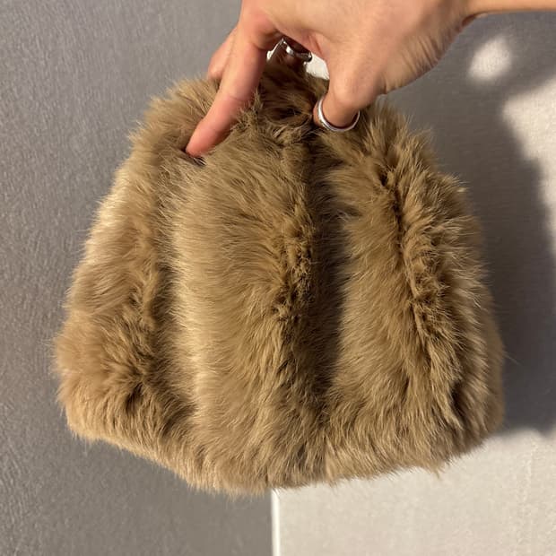 Ca4la 래빗퍼 비니