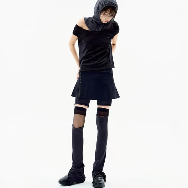 오호스 Ojos Button Slit Leg Warmer Black