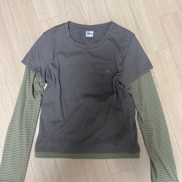 더콜디스트모먼트 레이어트 티셔츠 os