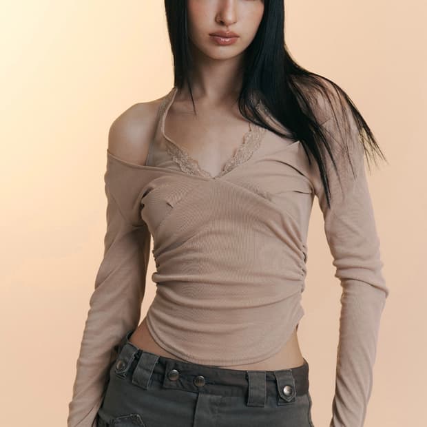 플노팔 Amelia Lace Halter Long Sleeve Top