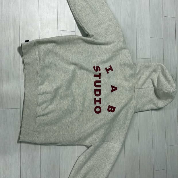 IAB STUDIO 아이앱 스튜디오 로고 후드티 오트밀