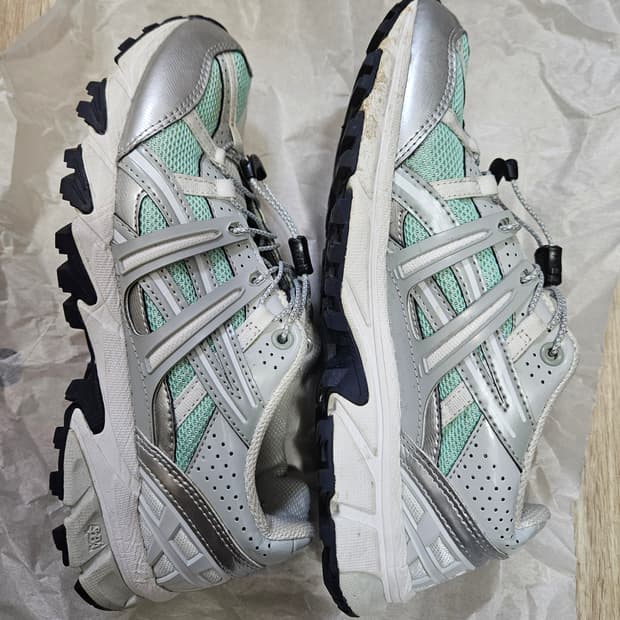 아식스 마뗑킴 젤소노마 250