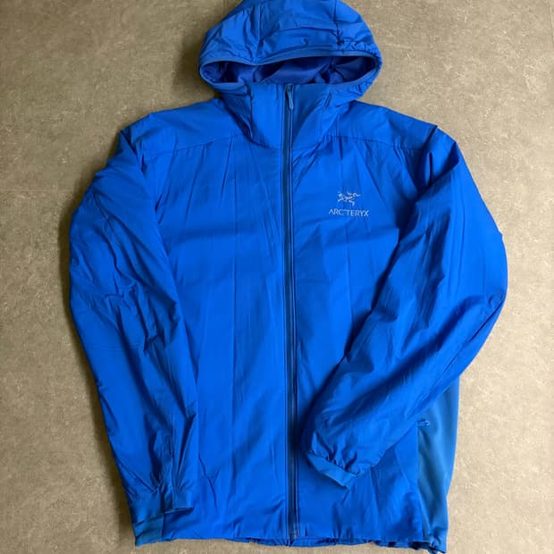 아크테릭스 아톰 LT 후디 블루 L