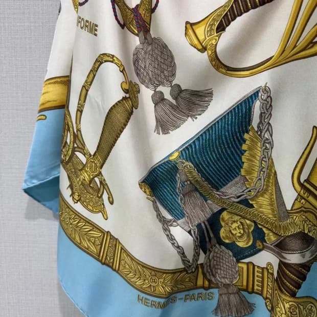 에르메스 실크 스카프 까레 90 GRAND UNIFORME