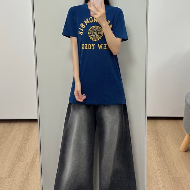 아베크롬비 자수로고 네이비 반팔 티셔츠