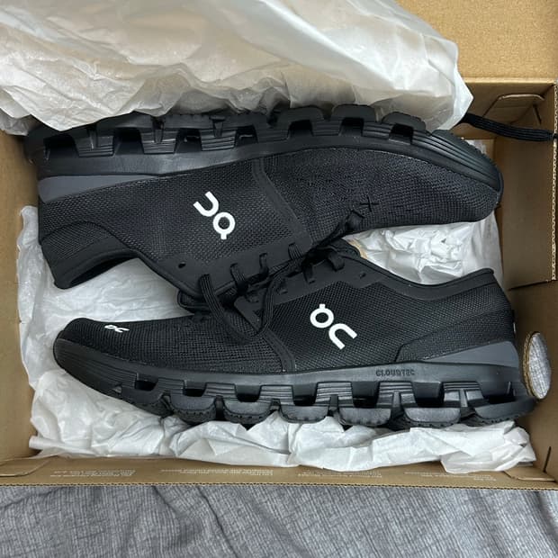 온러닝 X4 블랙이클립스 275