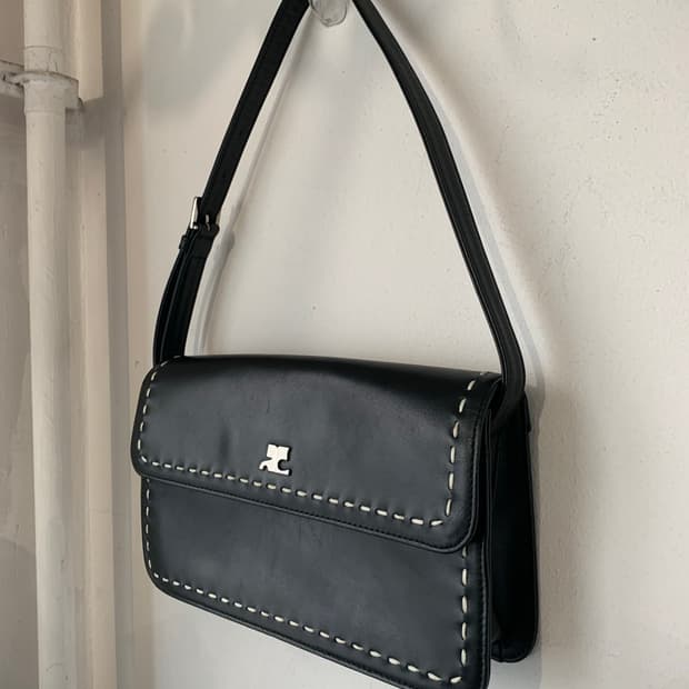 꾸레쥬 빈티지 숄더백 스티치 블랙